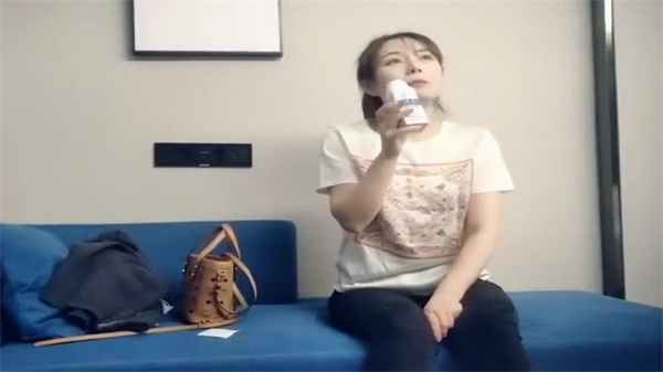 极品颜值女神七天小天 白衣清纯下藏着淫荡肉体 被巨根爆操到汁液横流